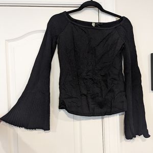 Anne Taylor Bell Sleeve Knit top